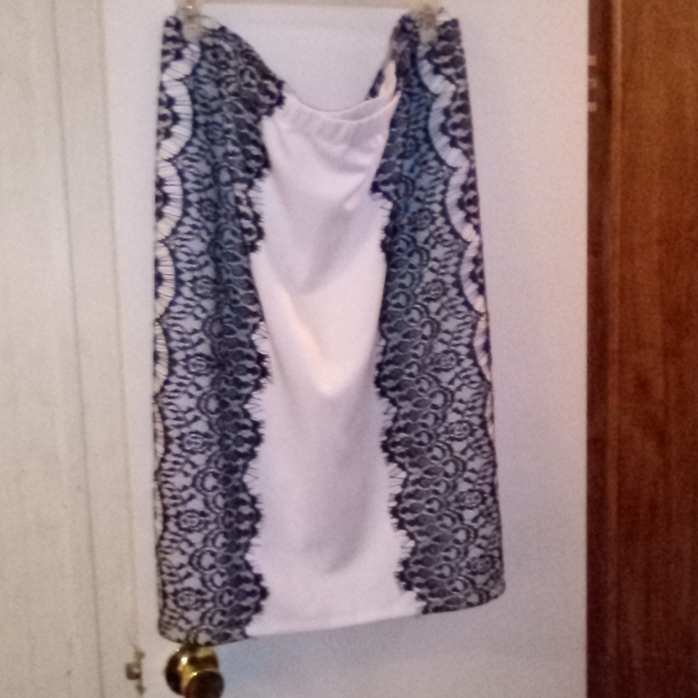 Avenue skirt size 26/28